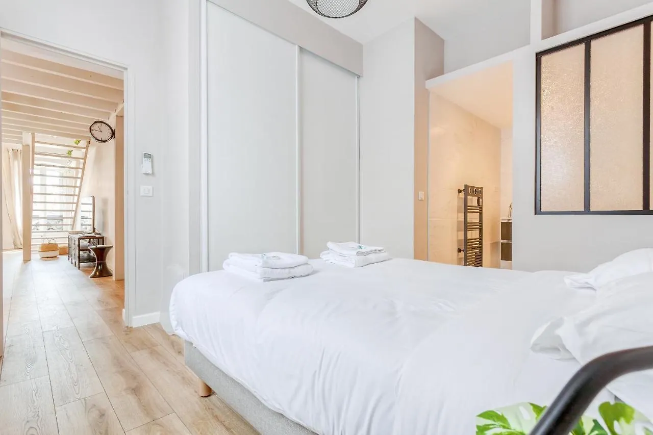 Splendid 2-Bedroom Apartment Close To The Opera Marseille France