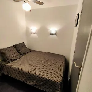 Appartement Les Pieds Dans L'eau Sur L'ile Du Frioul, Marseille