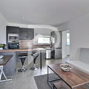 Appartement Apparemment T2 En Résidence Calme Fermée, Marseille